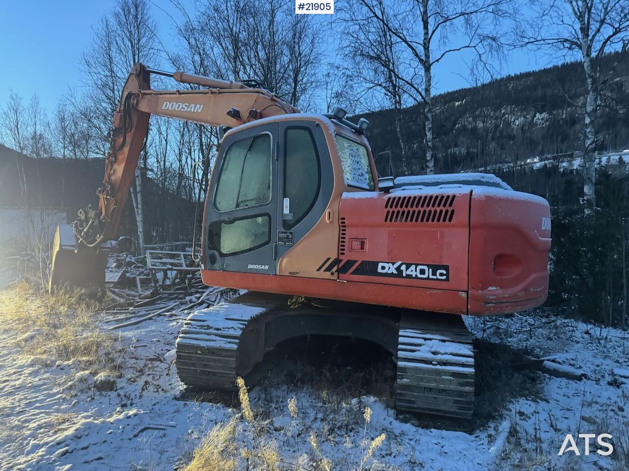 Doosan DX140LC Beltegraver m/ Engcon tilt og 2 skuffer. Nye belter. - Bager guseničar: slika 4 Doosan DX140LC Beltegraver m/ Engcon tilt og 2 skuffer. Nye belter. - Bager guseničar: slika 4