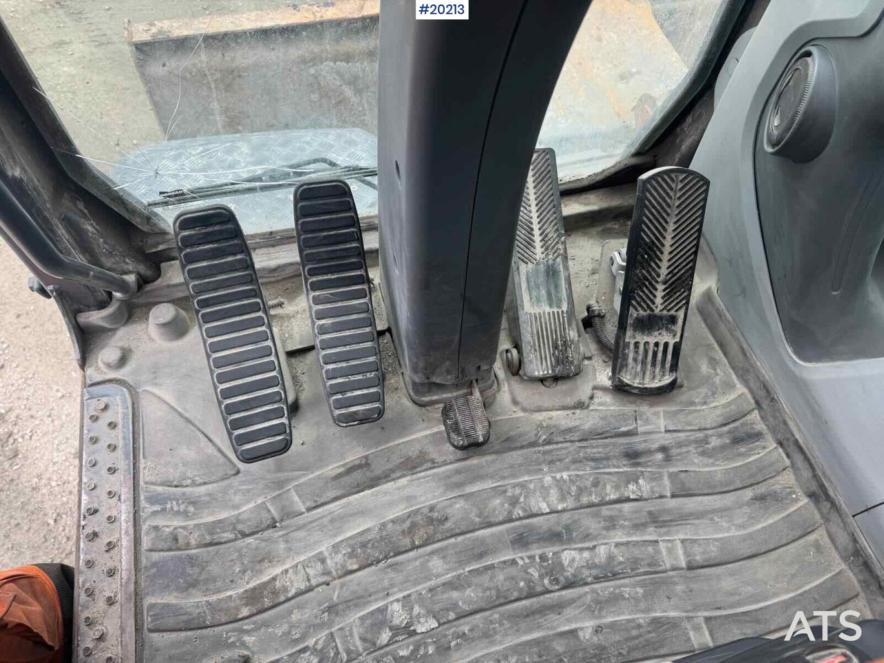 Utovarivač točkaš Doosan DX165W-5: slika 16