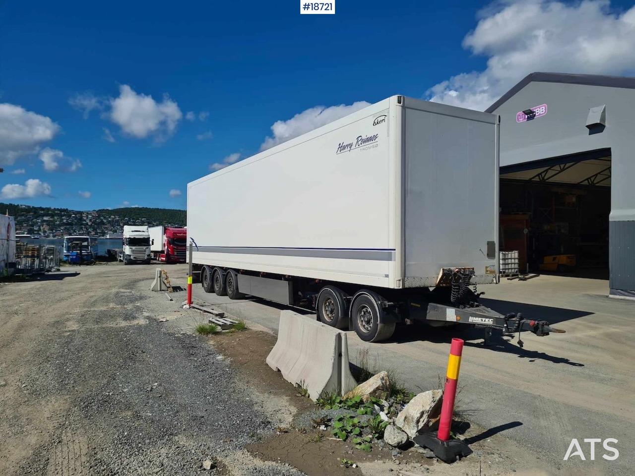 Ekeri 3 akslet skapsemi m/ full sideåpning - Prikolica sa zatvorenim sandukom: slika 1 Ekeri 3 akslet skapsemi m/ full sideåpning - Prikolica sa zatvorenim sandukom: slika 1