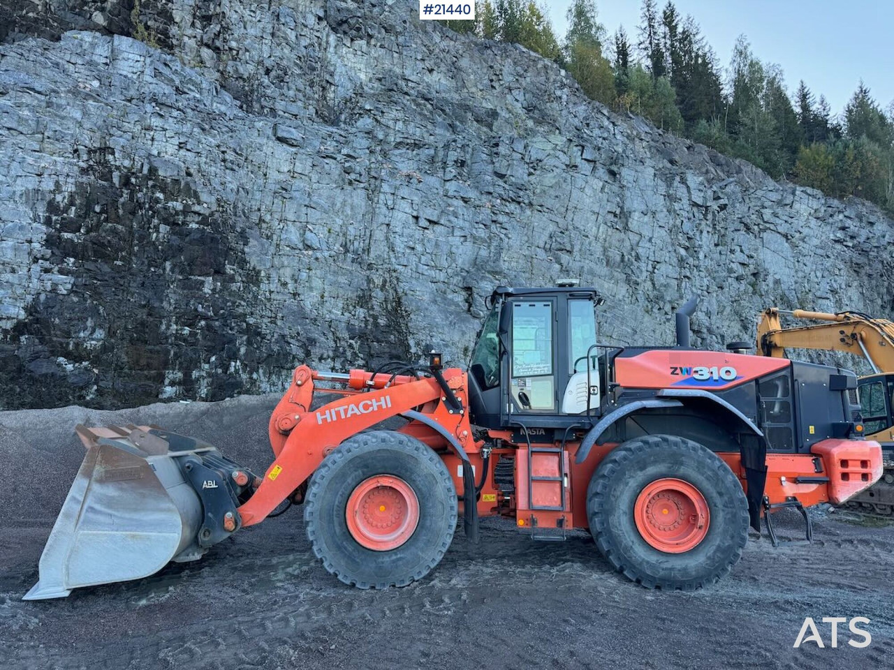 Hitachi ZW310 - Utovarivač točkaš: slika 2 Hitachi ZW310 - Utovarivač točkaš: slika 2