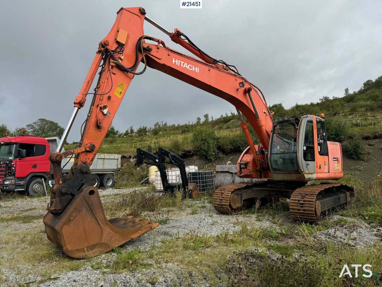 Hitachi ZX225 US - Bager guseničar: slika 1 Hitachi ZX225 US - Bager guseničar: slika 1