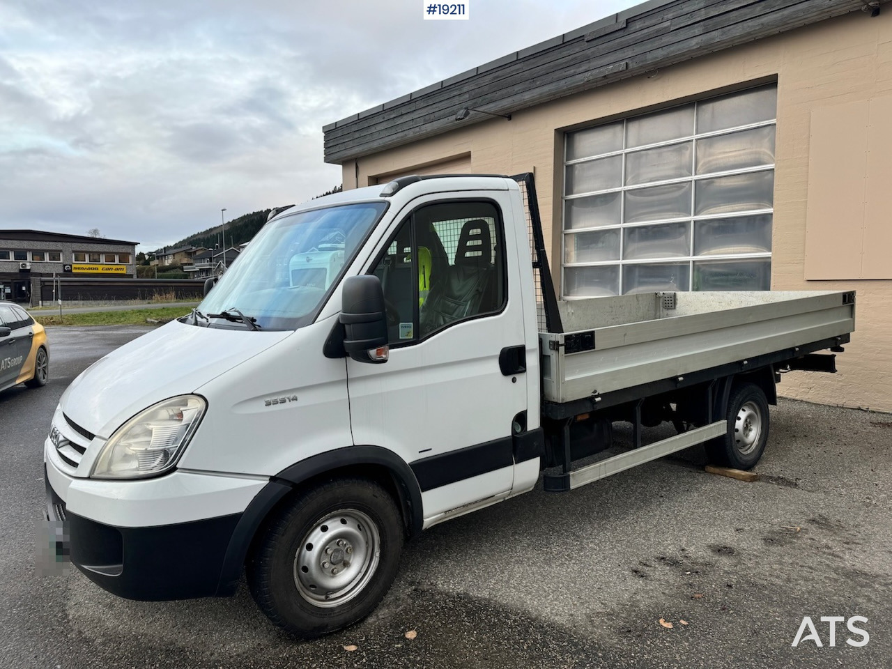 Iveco 35S14 - Kamion sa tovarnim sandukom: slika 2 Iveco 35S14 - Kamion sa tovarnim sandukom: slika 2