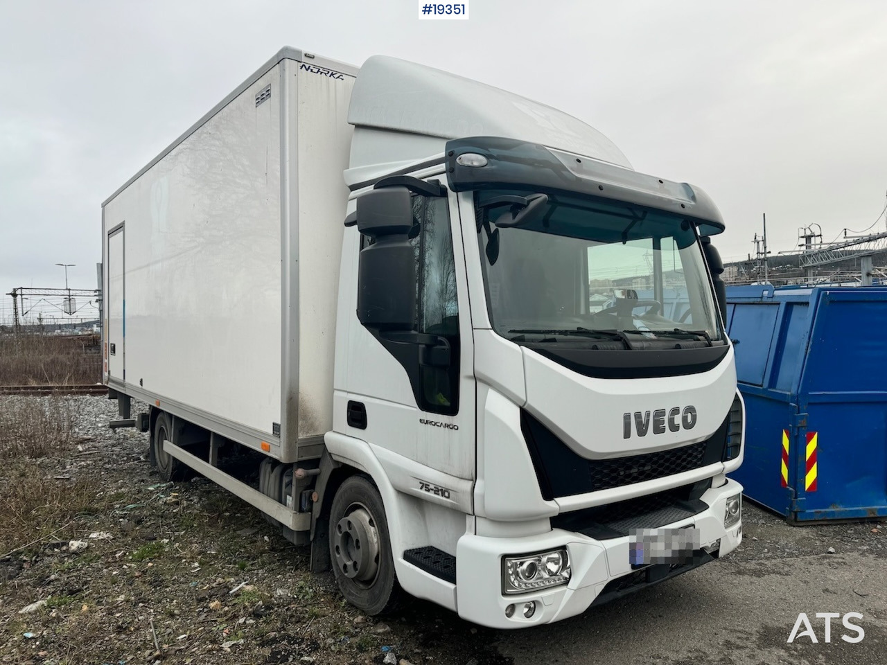 Iveco 75E - Kamion sa zatvorenim sandukom: slika 1 Iveco 75E - Kamion sa zatvorenim sandukom: slika 1