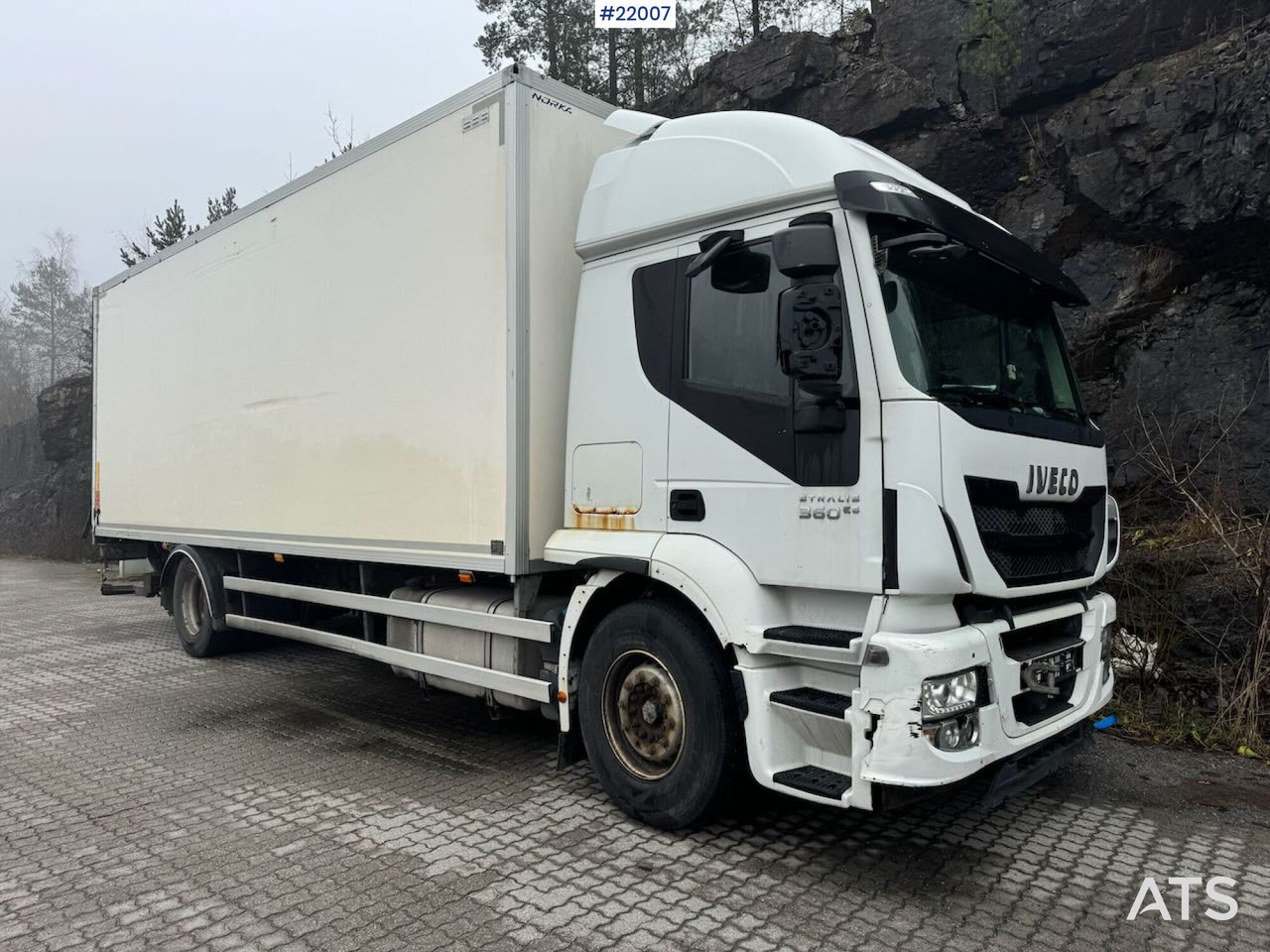 Iveco Stralis - Kamion sa zatvorenim sandukom: slika 2 Iveco Stralis - Kamion sa zatvorenim sandukom: slika 2