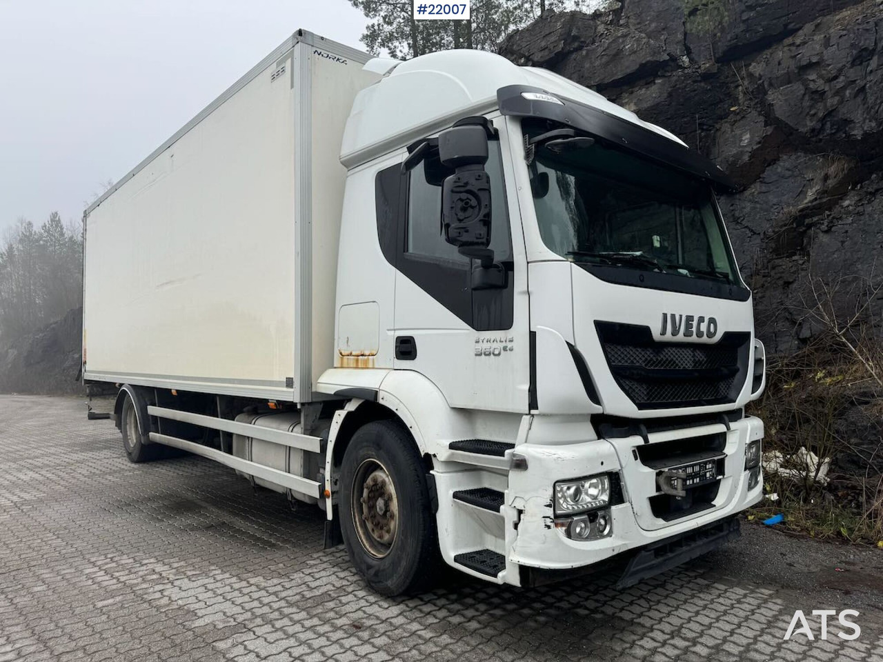 Iveco Stralis - Kamion sa zatvorenim sandukom: slika 1 Iveco Stralis - Kamion sa zatvorenim sandukom: slika 1