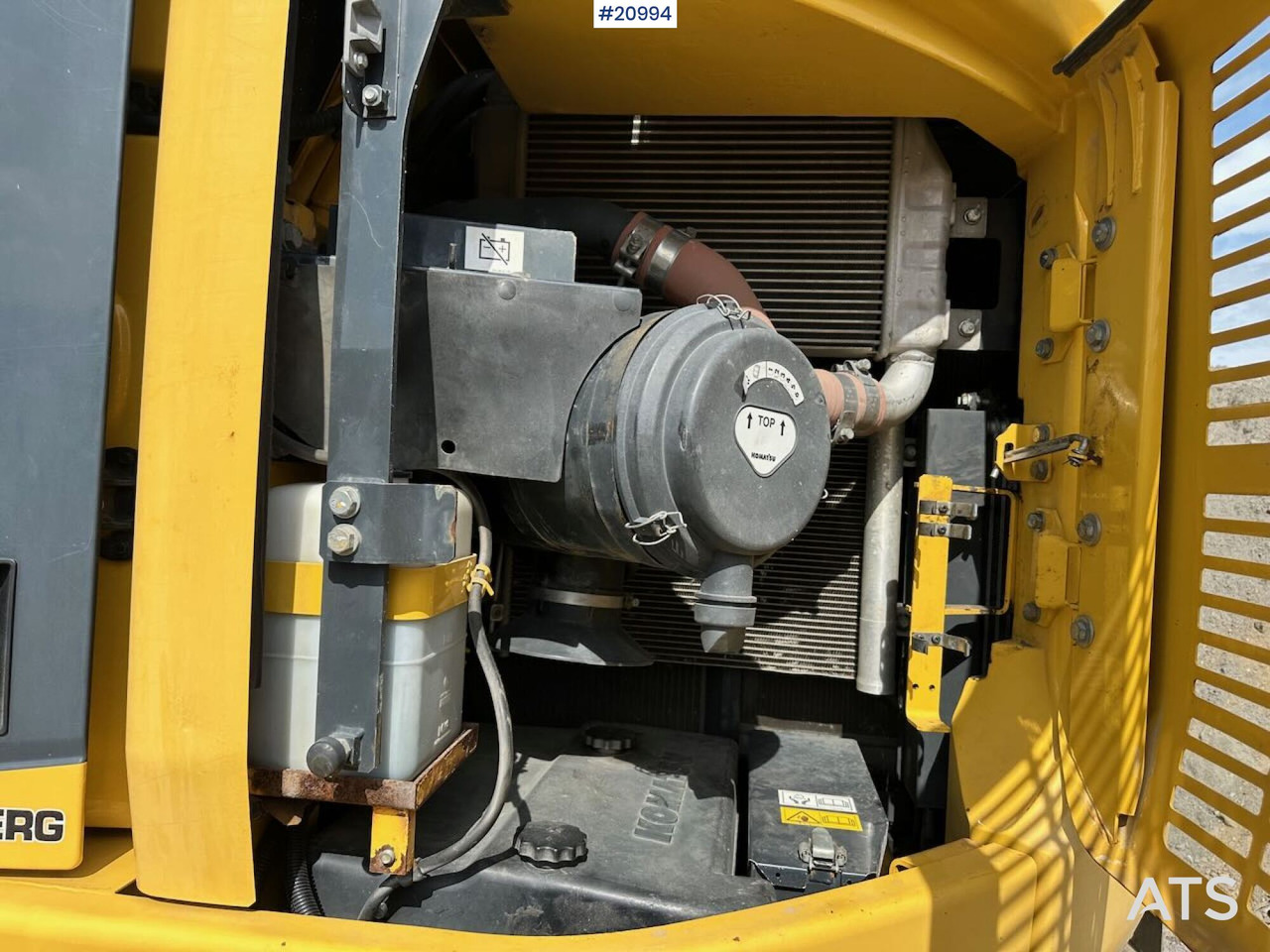 Bager guseničar Komatsu PC228USLC-10: slika 25 Bager guseničar Komatsu PC228USLC-10: slika 25