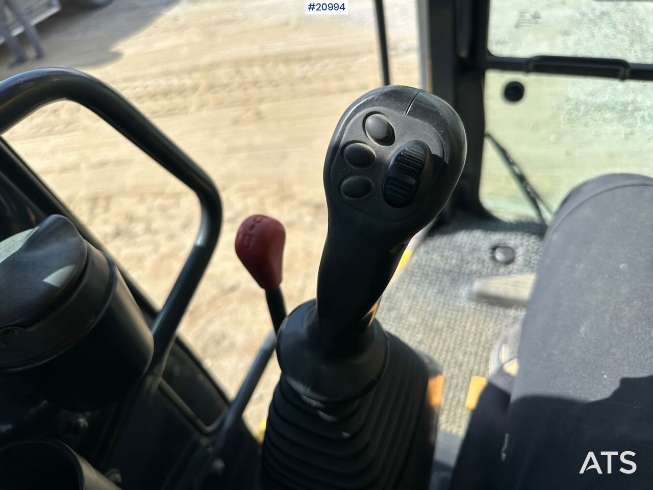 Bager guseničar Komatsu PC228USLC-10: slika 39 Bager guseničar Komatsu PC228USLC-10: slika 39