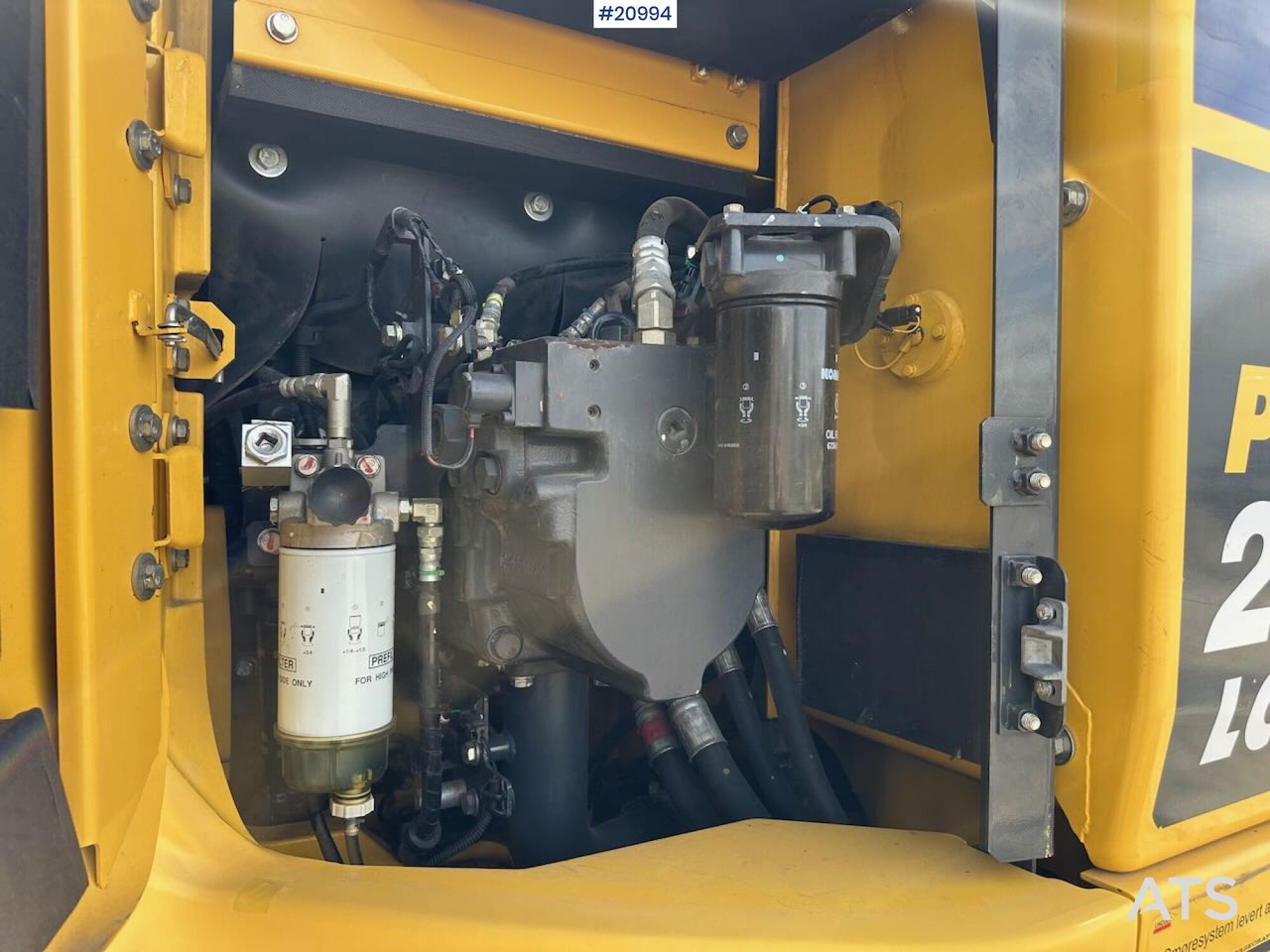 Bager guseničar Komatsu PC228USLC-10: slika 26 Bager guseničar Komatsu PC228USLC-10: slika 26