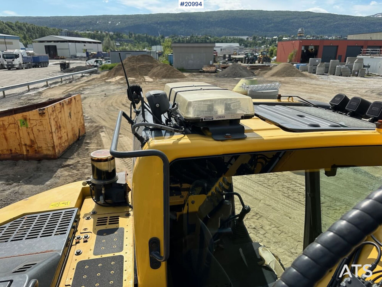 Bager guseničar Komatsu PC228USLC-10: slika 32 Bager guseničar Komatsu PC228USLC-10: slika 32