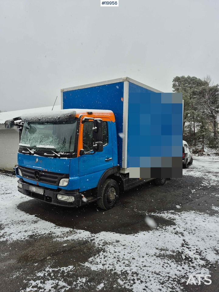 Mercedes 818 - Kamion sa zatvorenim sandukom: slika 1 Mercedes 818 - Kamion sa zatvorenim sandukom: slika 1