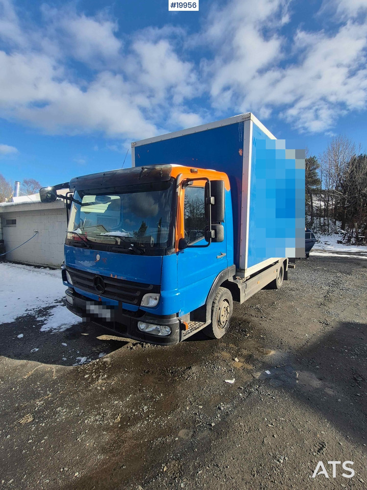 Mercedes 818 - Kamion sa zatvorenim sandukom: slika 2 Mercedes 818 - Kamion sa zatvorenim sandukom: slika 2