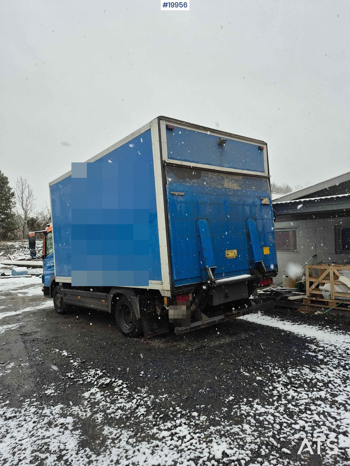 Mercedes 818 - Kamion sa zatvorenim sandukom: slika 4 Mercedes 818 - Kamion sa zatvorenim sandukom: slika 4