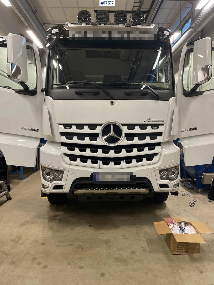 Istovarivač Mercedes Arocs 2658: slika 6