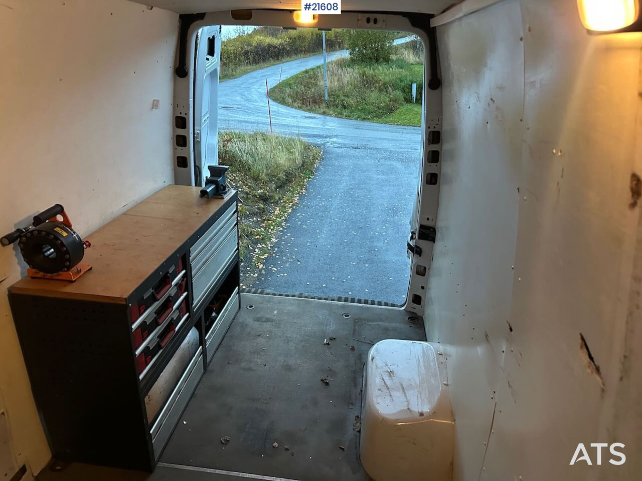 Furgon Mercedes sprinter 516CDI: slika 19 Furgon Mercedes sprinter 516CDI: slika 19