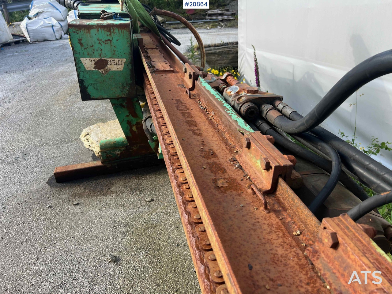 Veliki kamon za bušenje Montabert CPA500 boretårn m/ hc 150 hammer: slika 28 Veliki kamon za bušenje Montabert CPA500 boretårn m/ hc 150 hammer: slika 28