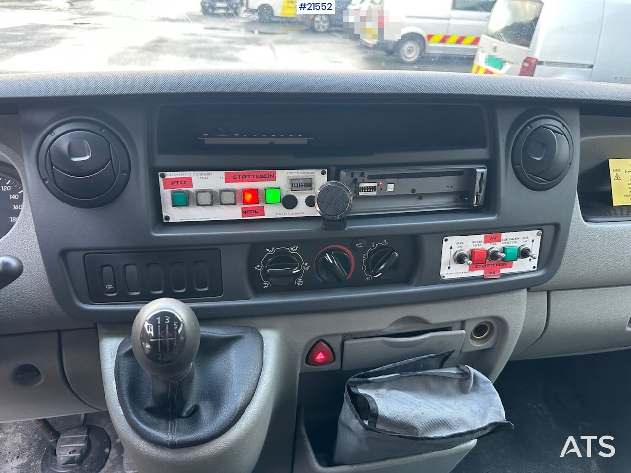 Vazdušna platforma montirana na kamion, Furgon Renault Master liftbil m/ France Elevateur løftekurv. SE VIDEO: slika 29