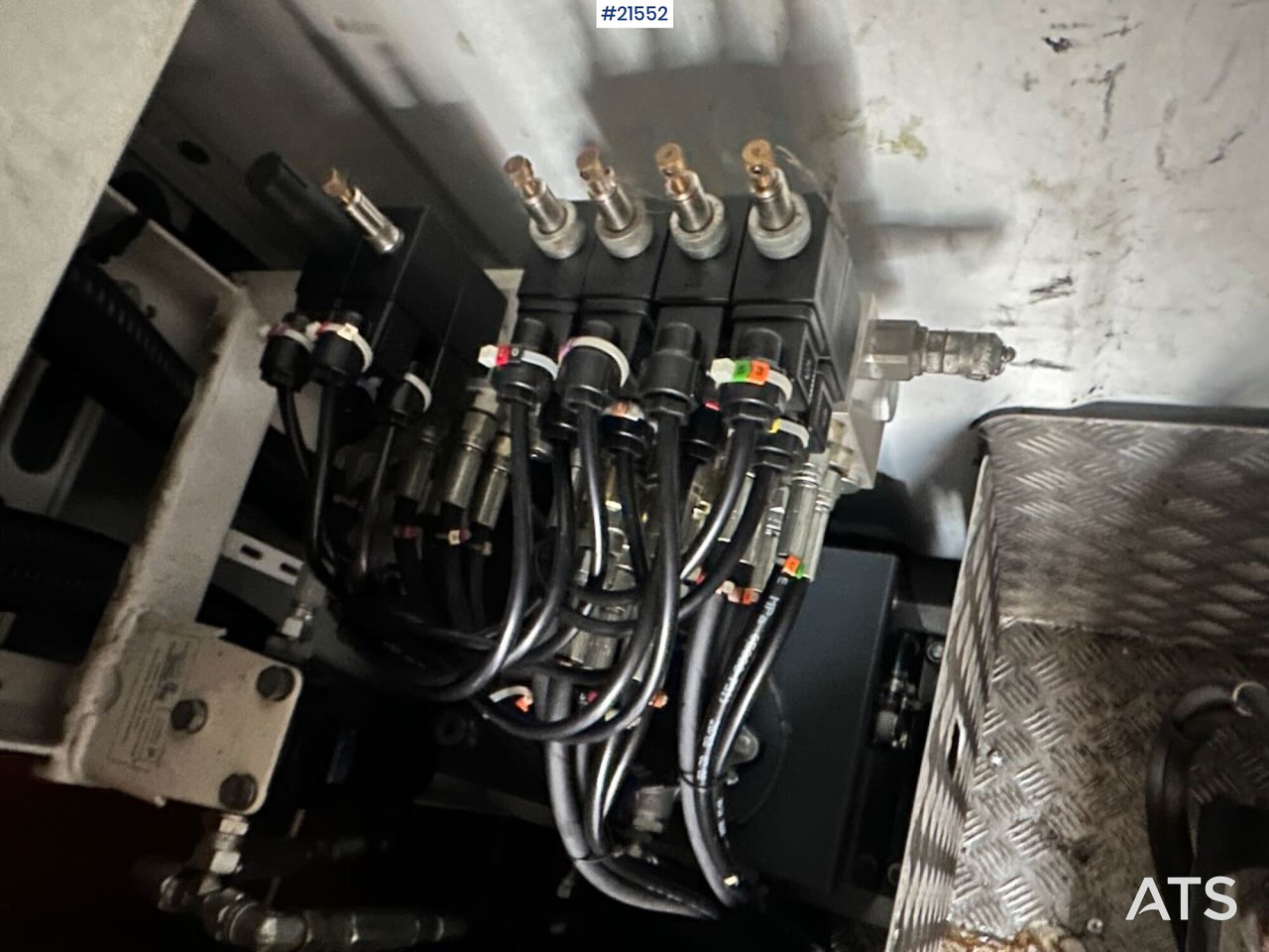 Vazdušna platforma montirana na kamion, Furgon Renault Master liftbil m/ France Elevateur løftekurv. SE VIDEO: slika 23