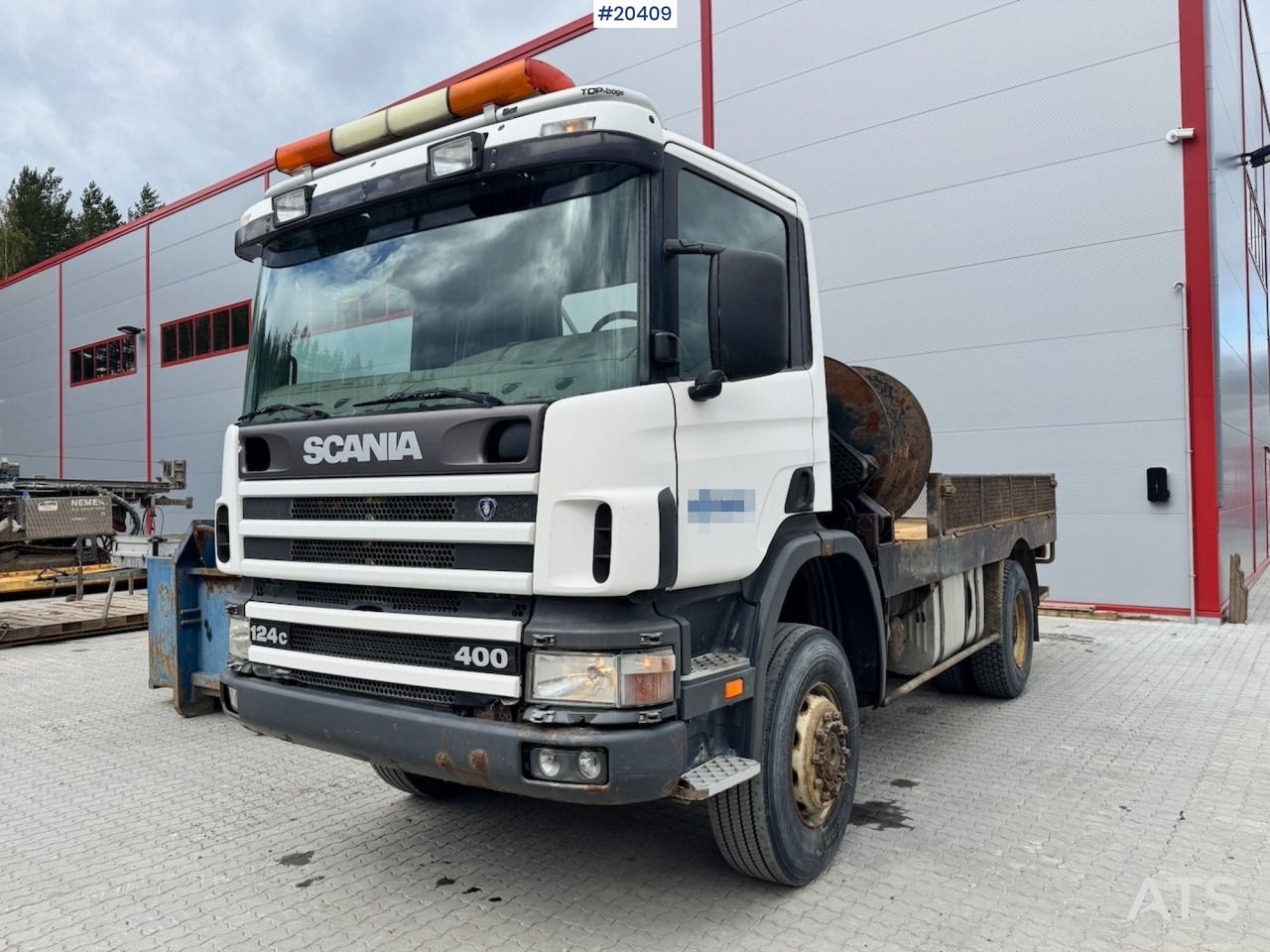 Scania P124 - Kamion sa golom šasijom i zatvorenom kabinom: slika 1 Scania P124 - Kamion sa golom šasijom i zatvorenom kabinom: slika 1