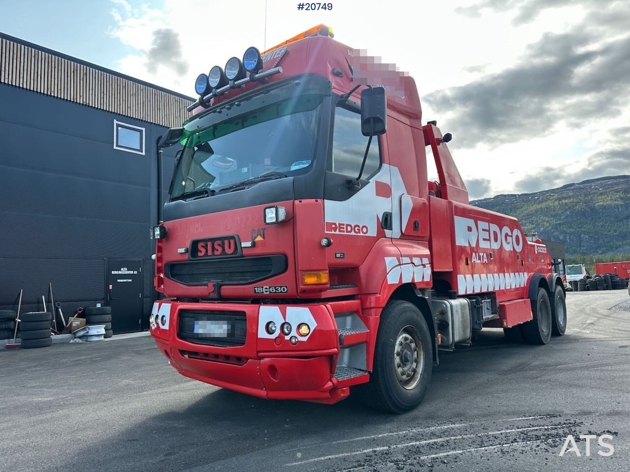 Sisu E18M 6x4 tungberger m/ EKA påbygg og kjettinger. SE VIDEO - Šlep vozilo: slika 2 Sisu E18M 6x4 tungberger m/ EKA påbygg og kjettinger. SE VIDEO - Šlep vozilo: slika 2