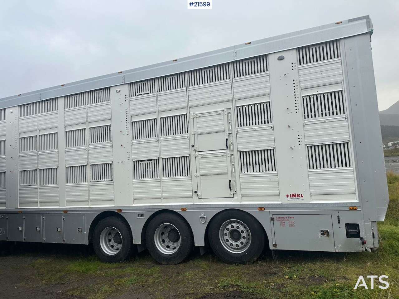 Volvo 540 8x4 dyrebil m/ Finkl påbygg, onspot og godkjent til 225 dyr - Kamion za prevoz stoke: slika 5 Volvo 540 8x4 dyrebil m/ Finkl påbygg, onspot og godkjent til 225 dyr - Kamion za prevoz stoke: slika 5