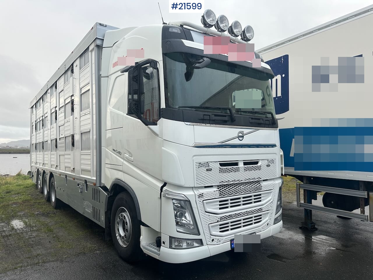 Volvo 540 8x4 dyrebil m/ Finkl påbygg, onspot og godkjent til 225 dyr - Kamion za prevoz stoke: slika 1 Volvo 540 8x4 dyrebil m/ Finkl påbygg, onspot og godkjent til 225 dyr - Kamion za prevoz stoke: slika 1