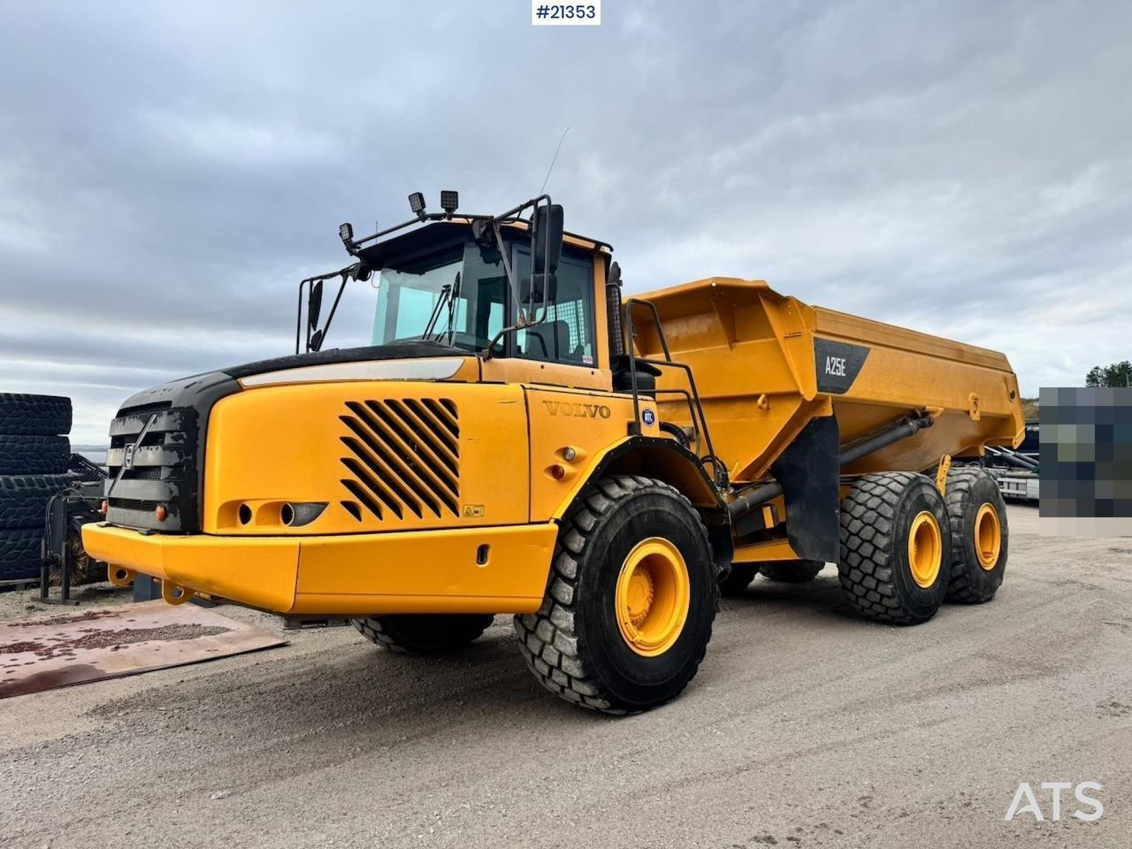 Volvo A25E - Zglobni kiper: slika 2 Volvo A25E - Zglobni kiper: slika 2