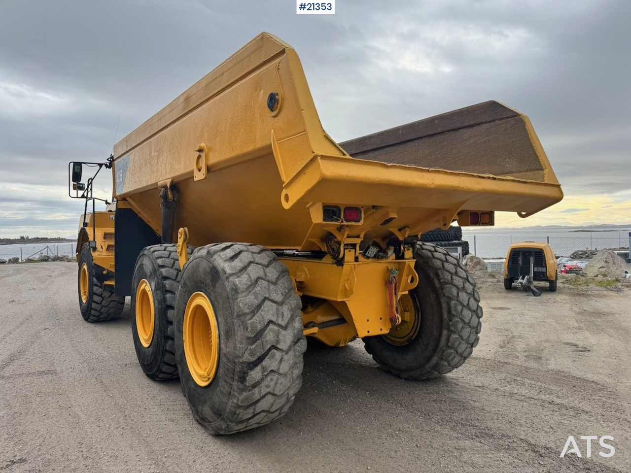 Volvo A25E - Zglobni kiper: slika 5 Volvo A25E - Zglobni kiper: slika 5