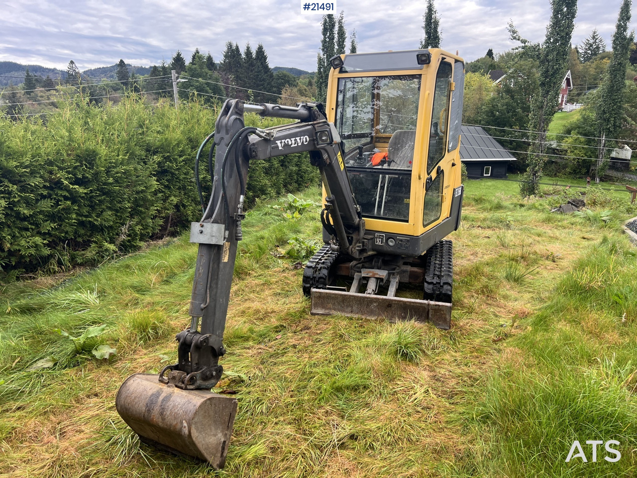Volvo EC15B - Mini bager: slika 2 Volvo EC15B - Mini bager: slika 2