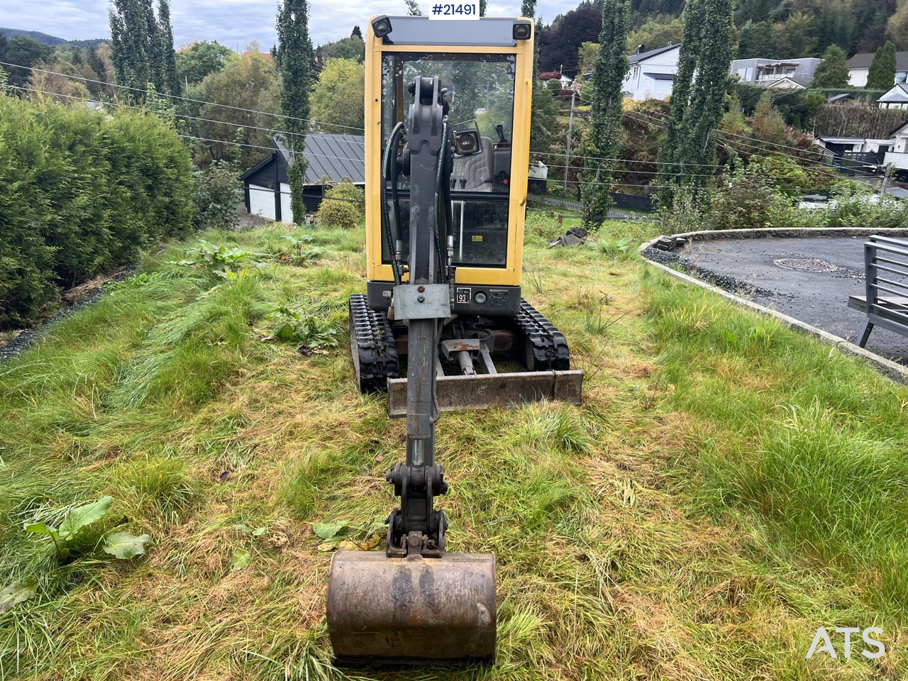 Volvo EC15B - Mini bager: slika 3 Volvo EC15B - Mini bager: slika 3