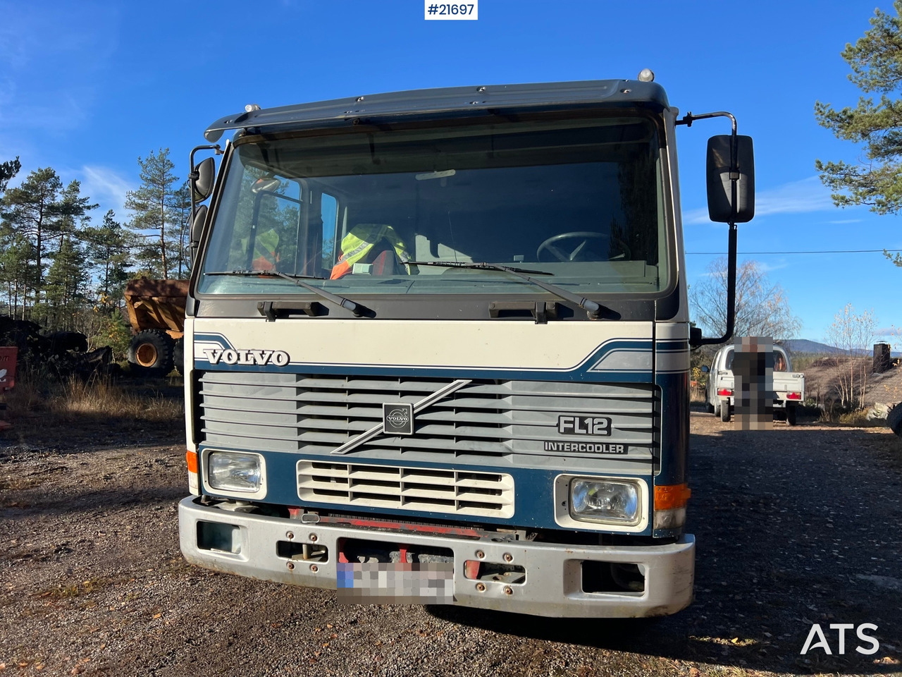 Volvo FH12 6x2 Tippbil - Istovarivač: slika 4 Volvo FH12 6x2 Tippbil - Istovarivač: slika 4