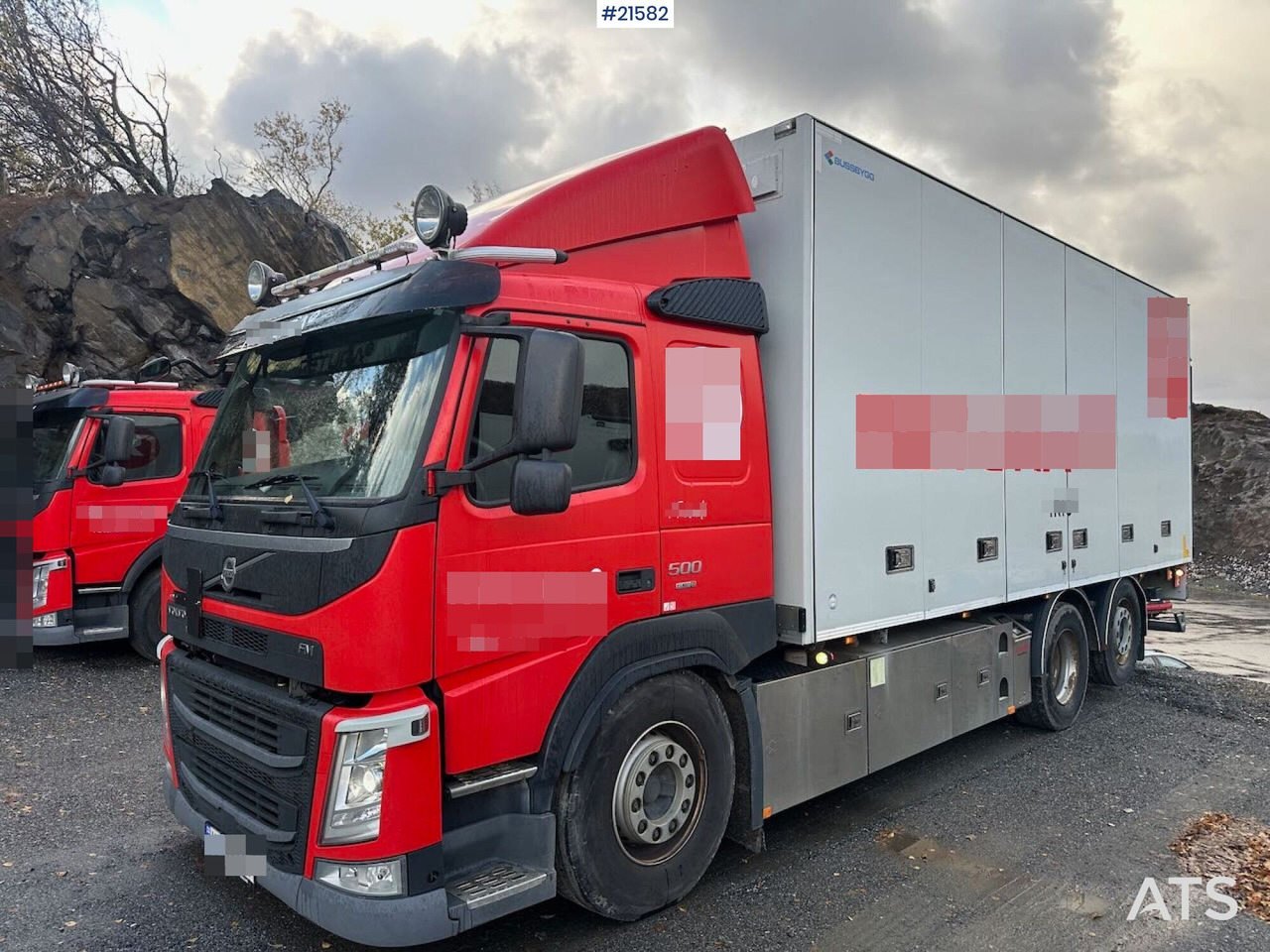 Volvo FM 500 6x2 skapbil m/ full sideåpning og lift. - Kamion sa zatvorenim sandukom: slika 3 Volvo FM 500 6x2 skapbil m/ full sideåpning og lift. - Kamion sa zatvorenim sandukom: slika 3