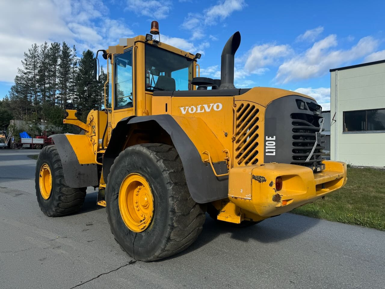 Volvo L110E - Utovarivač točkaš: slika 4 Volvo L110E - Utovarivač točkaš: slika 4
