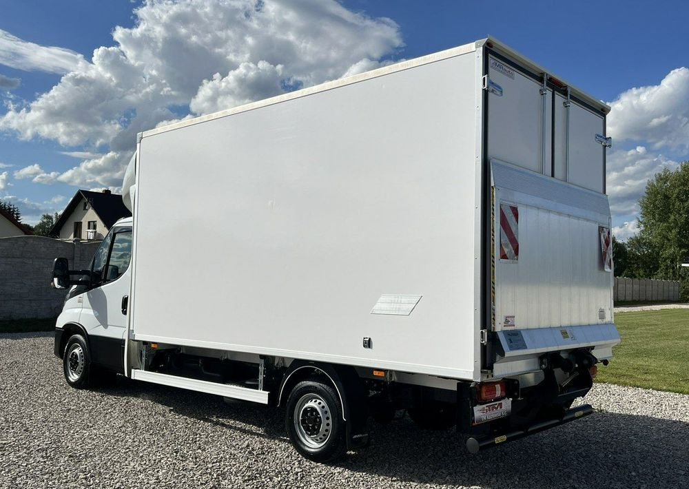 Iveco Daily - Dostavno vozilo sa zatvorenim sandukom: slika 4 Iveco Daily - Dostavno vozilo sa zatvorenim sandukom: slika 4