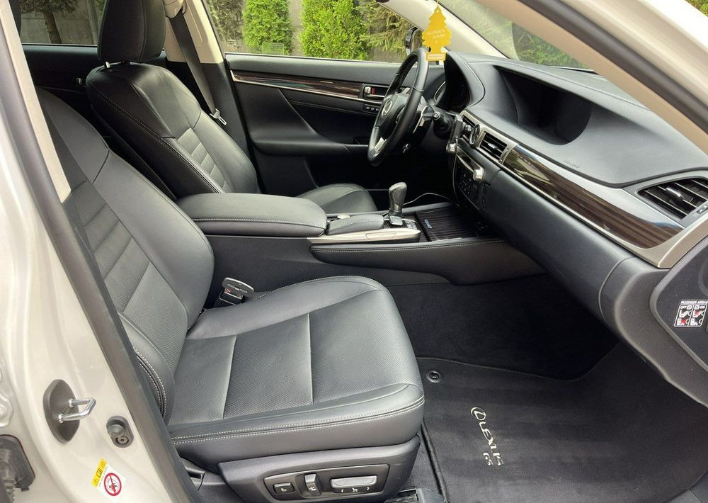 Lizing  Lexus GS 200t / 300 Elegance Lexus GS 200t / 300 Elegance: slika 17