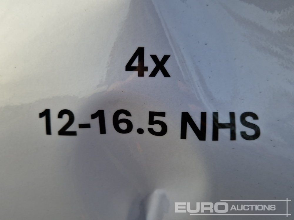 Guma 12-16.5 NHS Tyres with Rims (4 of): slika 7