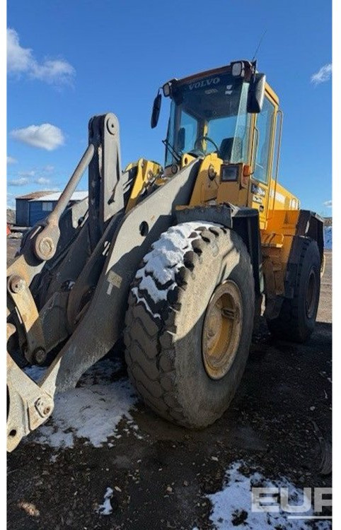 2000 Volvo L120D - Utovarivač točkaš: slika 1 2000 Volvo L120D - Utovarivač točkaš: slika 1