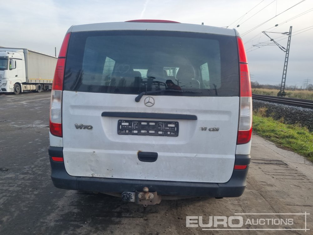 2005 Mercedes Benz Vito - Dostavno vozilo sa duplom kabinom: slika 4 2005 Mercedes Benz Vito - Dostavno vozilo sa duplom kabinom: slika 4