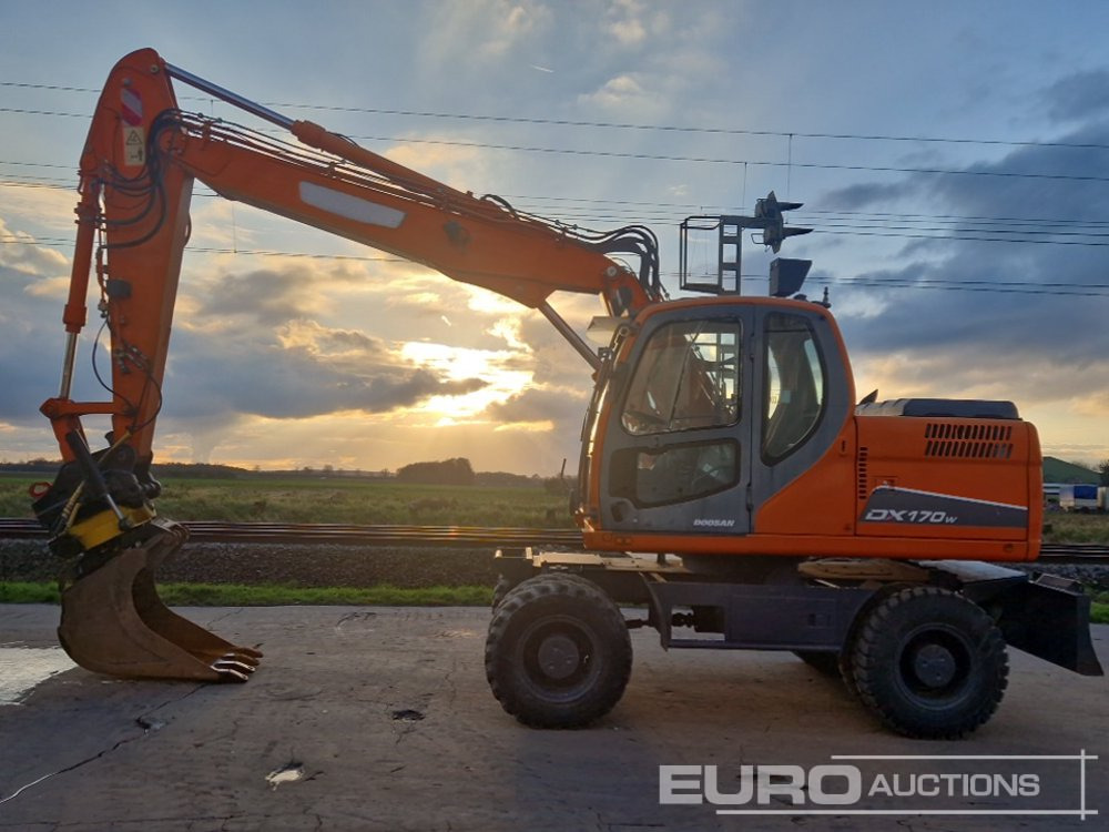 2010 Doosan DX170W - Bager točkaš: slika 2 2010 Doosan DX170W - Bager točkaš: slika 2