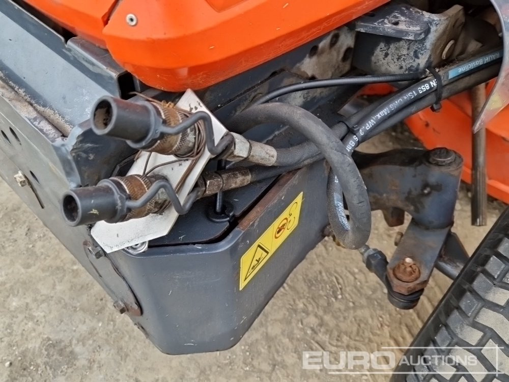 Baštenska kosačica 2011 Kubota G23: slika 15