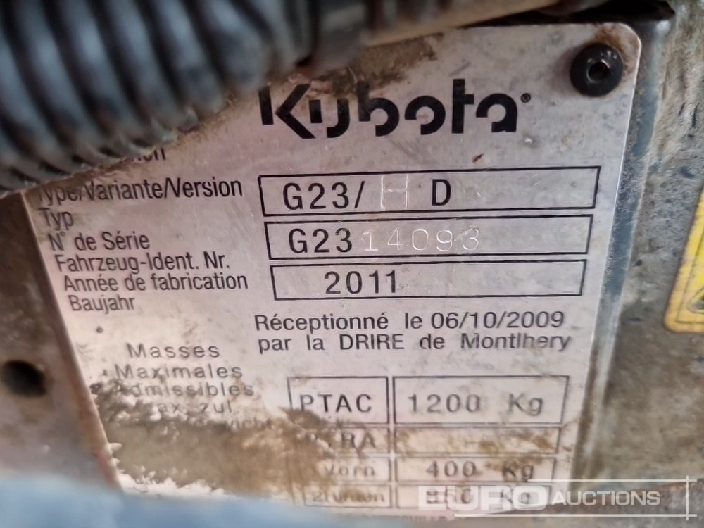 Baštenska kosačica 2011 Kubota G23: slika 26