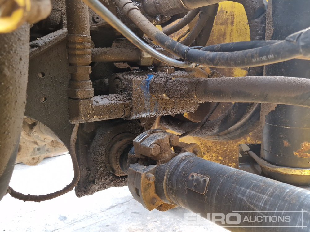 Utovarivač točkaš 2011 New Holland W230C: slika 19