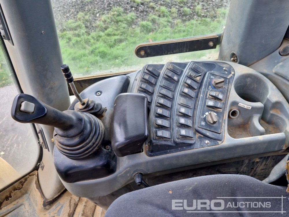 Utovarivač točkaš 2011 New Holland W230C: slika 30