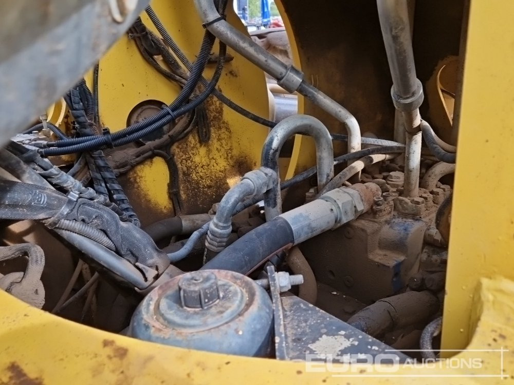 Utovarivač točkaš 2011 New Holland W230C: slika 16
