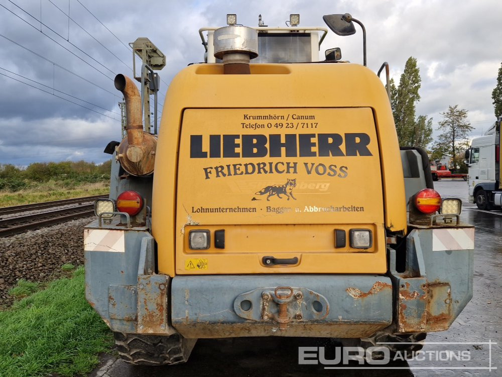 2012 Liebherr L550 - Utovarivač točkaš: slika 4 2012 Liebherr L550 - Utovarivač točkaš: slika 4