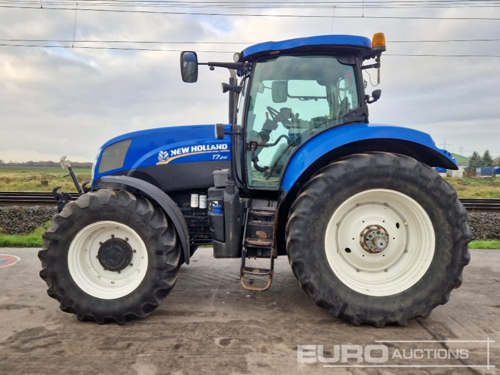 2012 New Holland T7.210 - Traktor: slika 2 2012 New Holland T7.210 - Traktor: slika 2