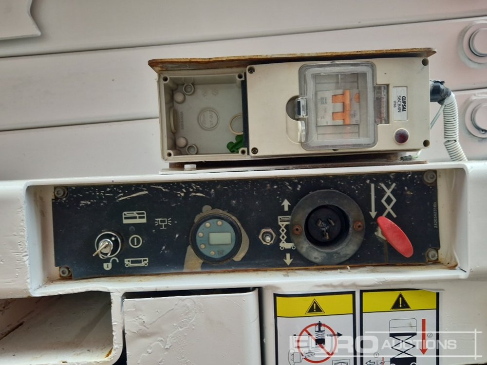 Vazdušna platforma 2014 Haulotte Compact 12: slika 18