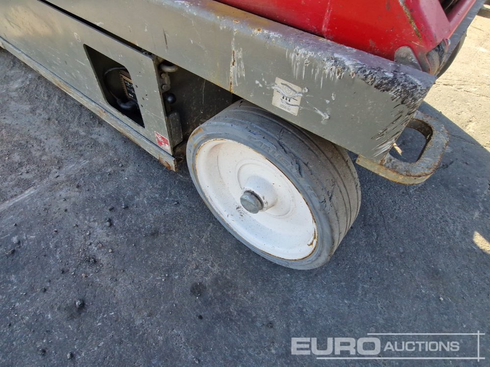 2014 SkyJack SJ111-4632 - Lift u obliku makaza: slika 5 2014 SkyJack SJ111-4632 - Lift u obliku makaza: slika 5