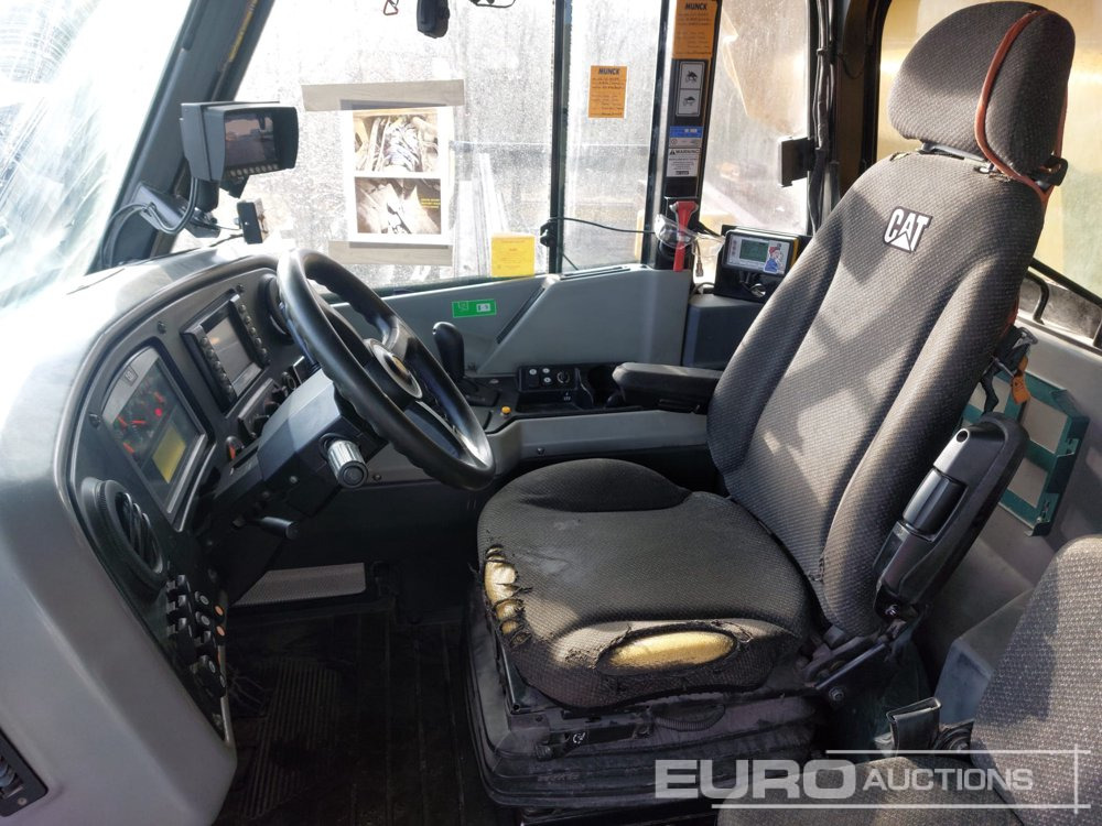 2015 CAT 772G - Kiper sa krutom šasijom/ Kiper za kamen: slika 5 2015 CAT 772G - Kiper sa krutom šasijom/ Kiper za kamen: slika 5