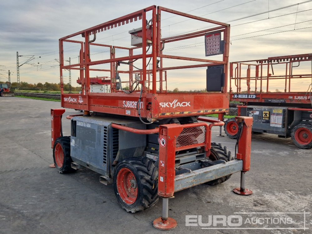 Lift u obliku makaza 2015 SkyJack SJ6826RT: slika 7