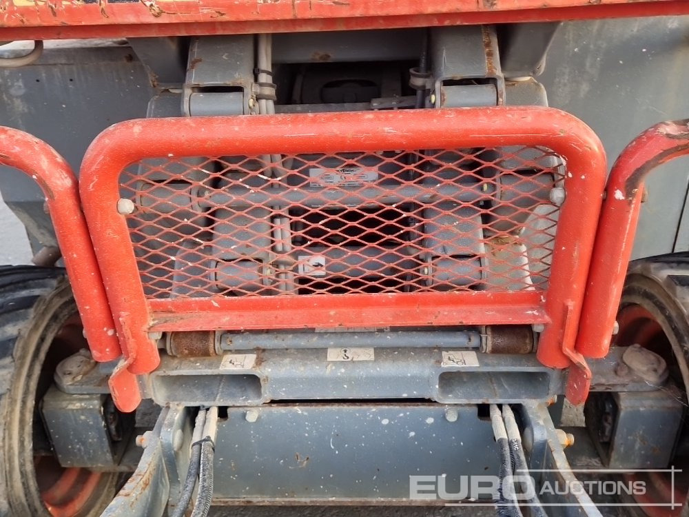 Lift u obliku makaza 2015 SkyJack SJ6826RT: slika 12